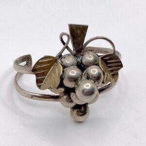 VTG Taxco Sterling Silver Bushell Bunch of Grapes Fruit Cuff OS Adjustable